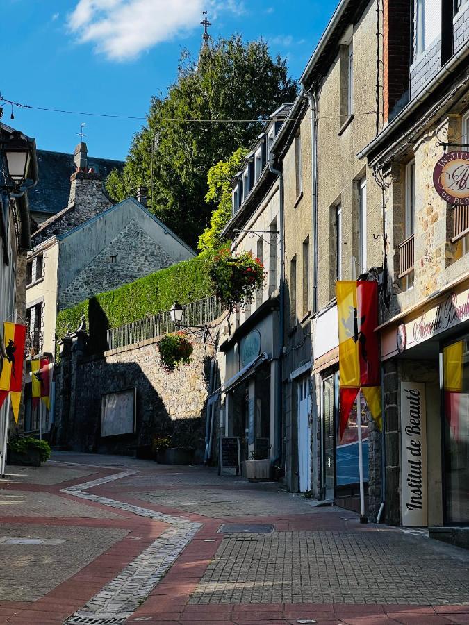 A La Maison - Hebergement De Luxe Domfront  Exteriér fotografie