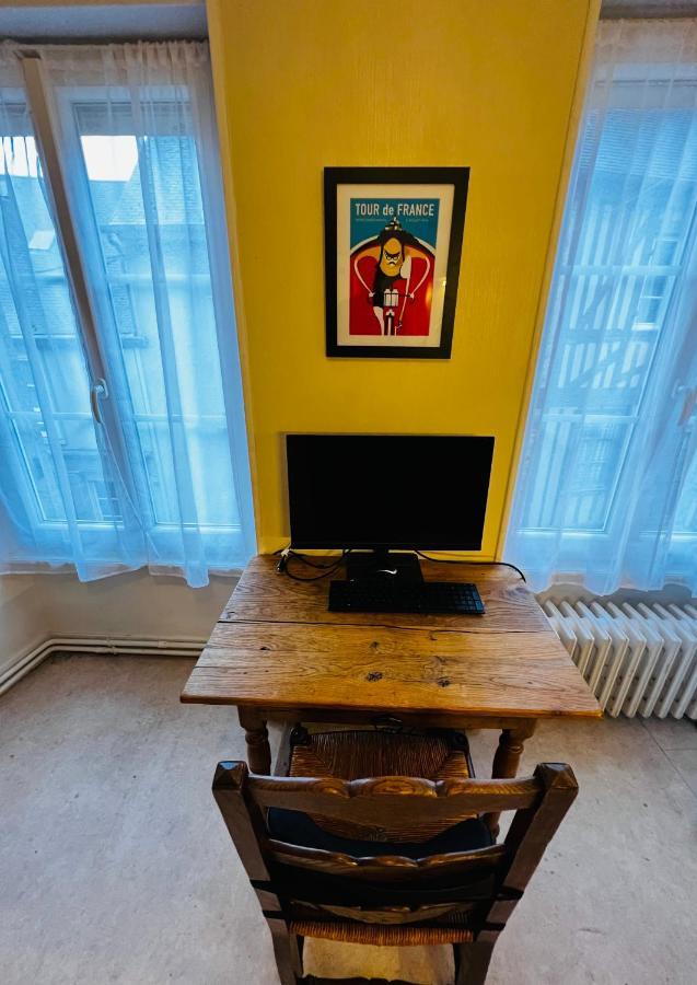 A La Maison - Hebergement De Luxe Domfront  Exteriér fotografie